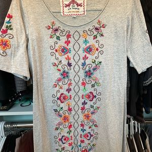 Beautiful Gray Johnny Was Tunic with Vibrant Embroidery